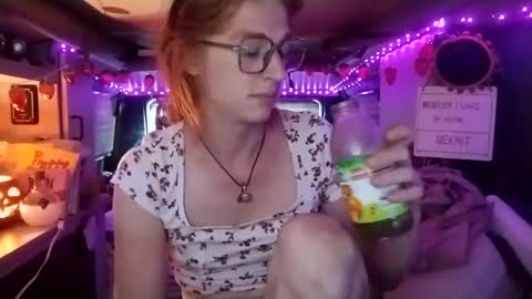 LesleyGumGrass- The Boring Trans girl online show from October 7, 5:43 pm