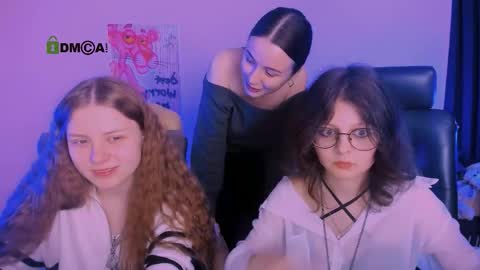 leslie_bird online show from November 12, 12:16 pm