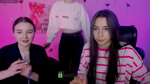 leslie_bird online show from March 5, 10:11 am