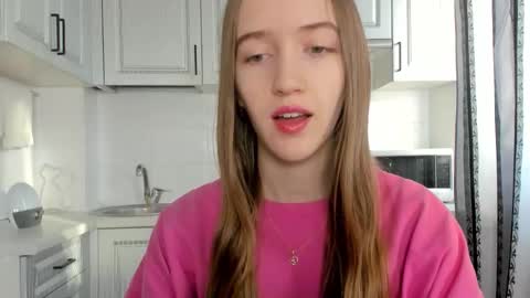 Snapshot of leslie_my_lovee chatting on November 23, 8:03 am LESLIE online show from November 23, 8:03 am