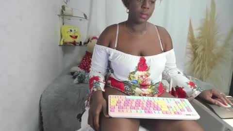 Snapshot of lesliee_brownn chatting on December 3, 9:51 am lesliee_brownn online show from December 3, 9:51 am