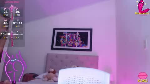 Snapshot of leslyandika chatting on December 7, 11:18 am LeslyAndika online show from December 7, 11:18 am