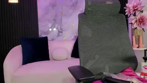 Snapshot of leslyflorez chatting on September 29, 3:22 am Lesly online show from September 29, 3:22 am