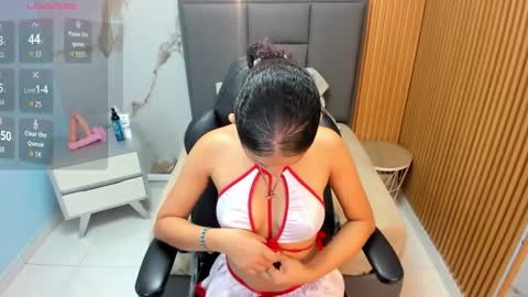   online show from February 12, 1:17 pm