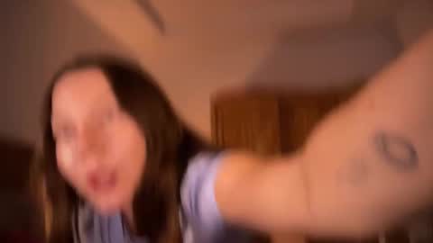 Snapshot of lessya_magic chatting on December 28, 2:32 pm lessya_magic online show from December 28, 2:32 pm