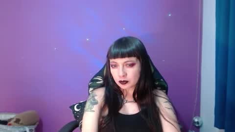 Snapshot of lestatdlion chatting on December 3, 10:18 pm lestatdlion online show from December 3, 10:18 pm