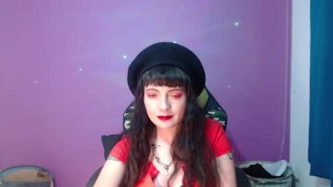 Snapshot of lestatdlion chatting on December 17, 10:54 pm lestatdlion online show from December 17, 10:54 pm