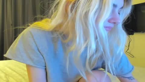 lesyaliss online show from March 18, 10:13 pm