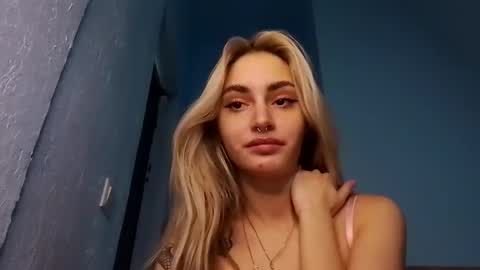 lesyawhite online show from November 8, 5:51 am