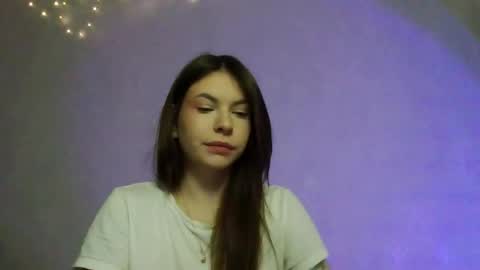 Snapshot of let_me_seee chatting on April 18, 12:42 pm Fiona online show from April 18, 12:42 pm