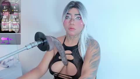 Snapshot of leticia_lynn chatting on September 20, 8:54 pm LETI 3 online show from September 20, 8:54 pm