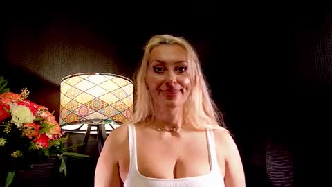 Snapshot of leticiareys chatting on October 29, 6:53 pm leticiareys online show from October 29, 6:53 pm