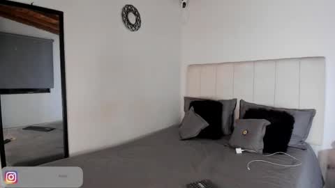 Snapshot of leticiaroldan chatting on October 16, 2:12 am Leticia online show from October 16, 2:12 am