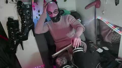 Snapshot of letsdoitbabez chatting on October 11, 6:17 pm Julian Mask online show from October 11, 6:17 pm