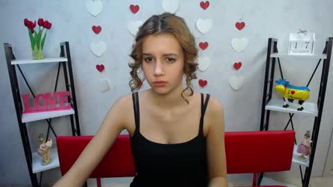 Snapshot of letty_curly chatting on December 17, 3:39 pm letty_curly online show from December 17, 3:39 pm