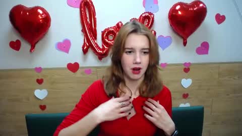 Snapshot of letty_curly chatting on January 25, 6:24 pm letty_curly online show from January 25, 6:24 pm