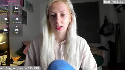 LeaVixx online show from March 3, 6:55 pm