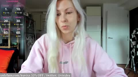 LeaVixx online show from December 15, 11:03 am