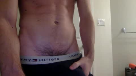 Snapshot of levbla chatting on March 5, 11:27 pm levbla online show from March 5, 11:27 pm