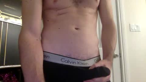 Snapshot of levbla chatting on October 31, 10:22 pm levbla online show from October 31, 10:22 pm