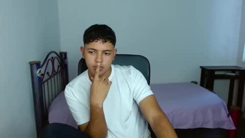 Snapshot of levii_7 chatting on September 20, 9:38 pm 0600AM-1200PM - online show from September 20, 9:38 pm