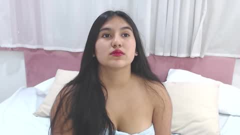 Snapshot of lexi_bloom chatting on January 18, 4:31 pm Gabrielle online show from January 18, 4:31 pm