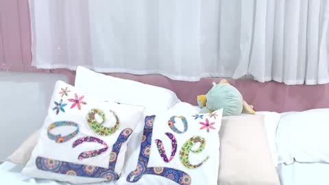 Snapshot of lexi_bloom chatting on January 30, 5:17 pm Gabrielle online show from January 30, 5:17 pm