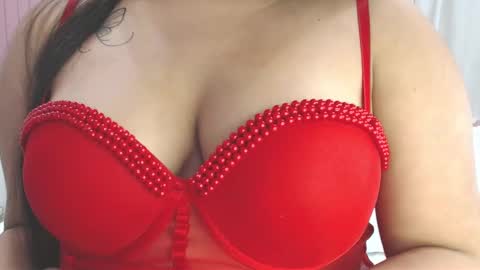Snapshot of lexi_bloom chatting on February 1, 10:15 am Gabrielle online show from February 1, 10:15 am