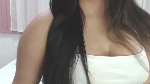 Snapshot of lexi_bloom chatting on February 3, 11:09 am Gabrielle online show from February 3, 11:09 am