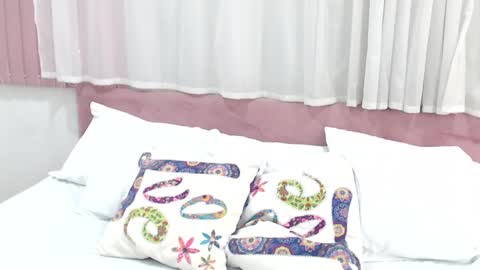 Snapshot of lexi_bloom chatting on February 3, 5:35 pm Gabrielle online show from February 3, 5:35 pm