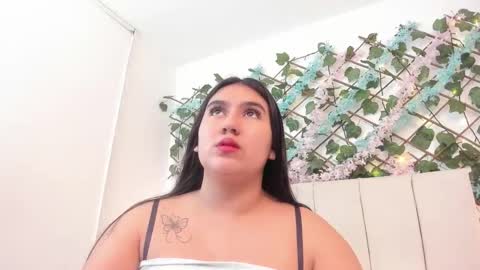 Snapshot of lexi_bloom chatting on October 2, 10:33 am Gabrielle online show from October 2, 10:33 am