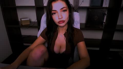 Alexia online show from December 10, 6:06 pm