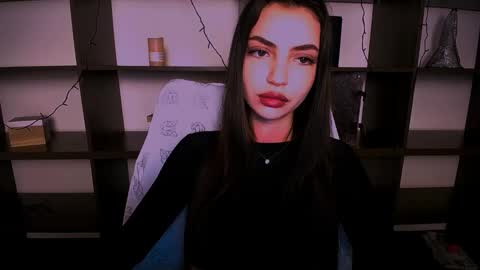 Alexia online show from December 16, 6:05 pm