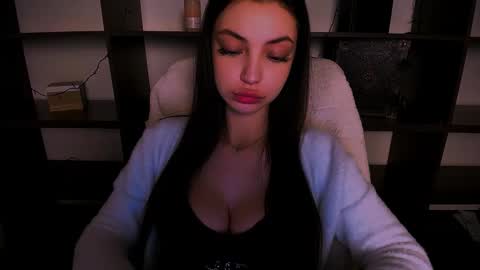 Alexia online show from January 3, 4:59 pm