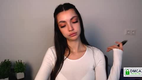 Alexia online show from October 2, 12:45 pm