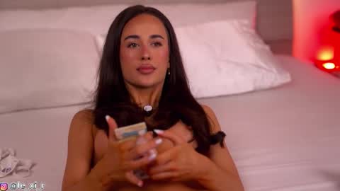 Lexi Reed online show from September 15, 1:11 pm