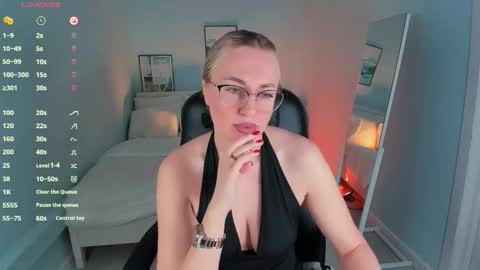 Lexy - Follow me online show from November 16, 7:14 am