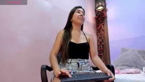 Snapshot of lexi_vyxen chatting on October 13, 12:49 pm Lexi online show from October 13, 12:49 pm