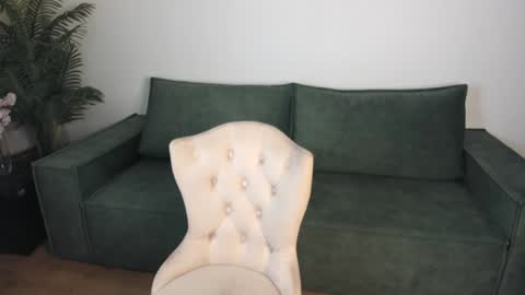 Snapshot of lexia_coy chatting on December 7, 1:40 pm Vicki online show from December 7, 1:40 pm