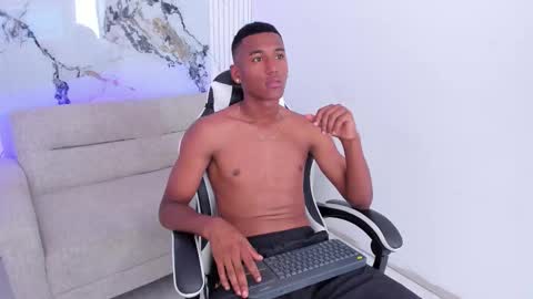 Lexi  Derek online show from September 25, 4:32 pm