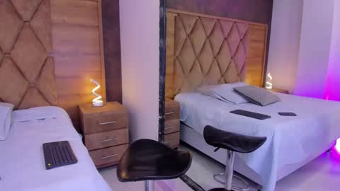 Lexi  Derek online show from October 15, 7:03 pm