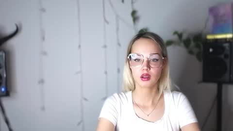 Snapshot of lexie_wild chatting on January 7, 8:24 am Lexie online show from January 7, 8:24 am