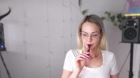 Snapshot of lexie_wild chatting on January 7, 11:26 am Lexie online show from January 7, 11:26 am