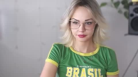 Snapshot of lexie_wild chatting on January 9, 11:03 am Lexie online show from January 9, 11:03 am