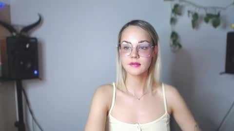 Snapshot of lexie_wild chatting on March 3, 10:10 pm Lexie online show from March 3, 10:10 pm