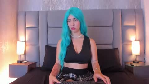 lexiee__ online show from November 23, 2:28 pm