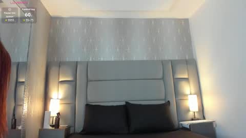 lexiee__ online show from December 2, 11:48 am