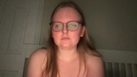 lexie online show from December 8, 1:35 am