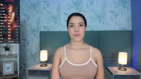 Lexie Thompson  online show from October 23, 12:04 pm