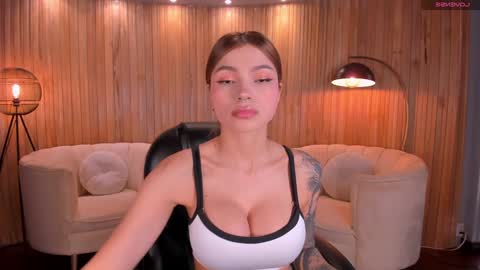 Snapshot of lexiewayne chatting on December 16, 7:54 pm Lexie online show from December 16, 7:54 pm